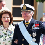 கனடாவில் ஹாலோவின் இனிப்பு பையில் தங்க மோதிரம்