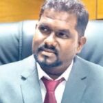 டொராண்டோவில் டிரேக்கின் ஐஸ் சிற்பத்தைச் சுற்றிப் பெரும் பரபரப்பு