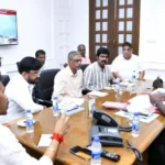 அஸ்வின், ஜடேஜா இல்லாத டெஸ்ட் போட்டி.. விக்கெட்டுக்களை குவிக்கும் புதிய ஸ்பின்னர்கள்..