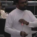 காவல்துறையின் துப்பாக்கிச்சூட்டில் பலியான மகன்: நீதிக்காகப் போராடும் பெற்றோர்